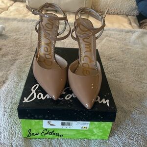 Sam Edelman nudę heels.